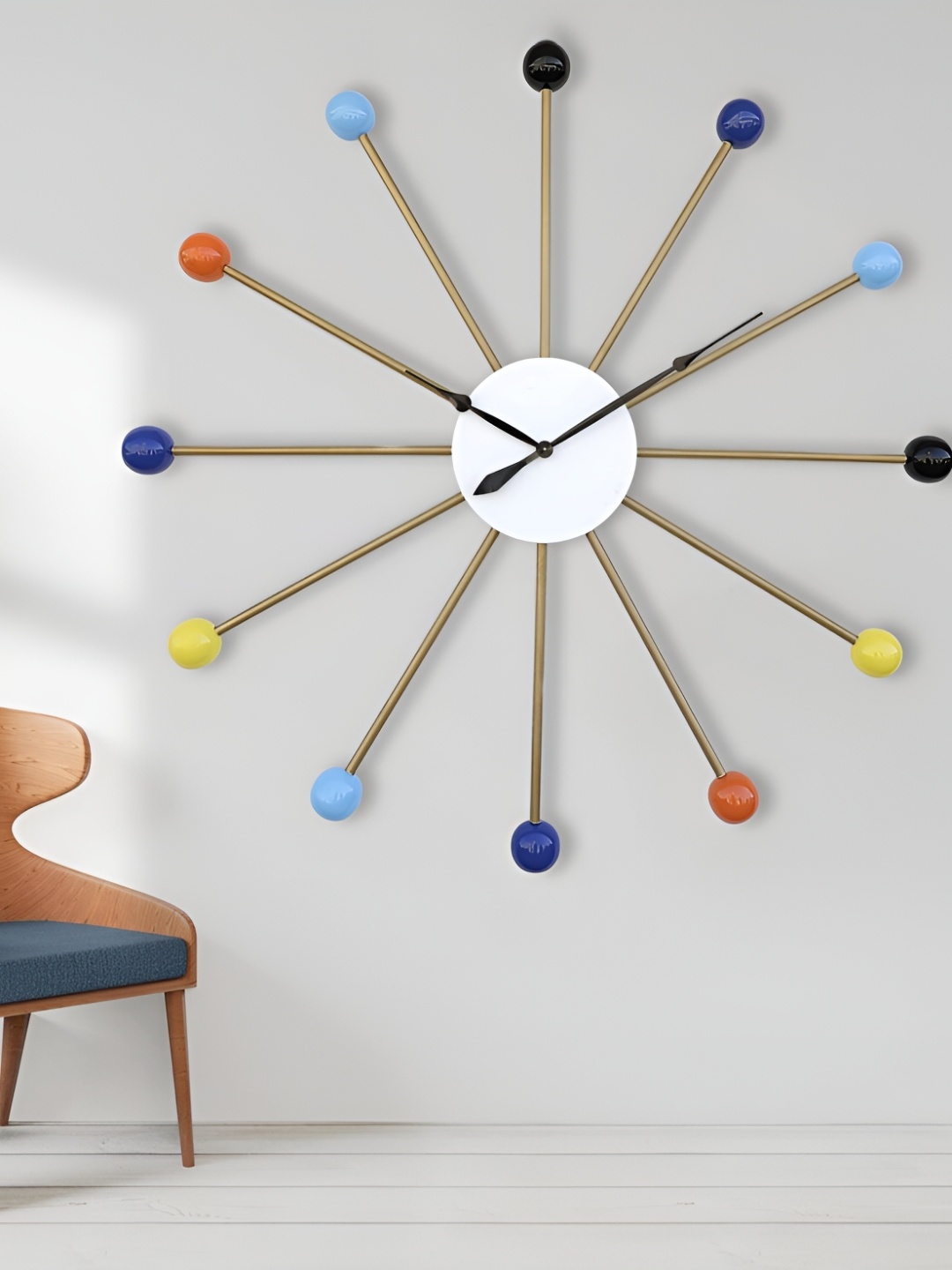 

Craftter White & Blue Vintage Analogue Metal Wall Clock