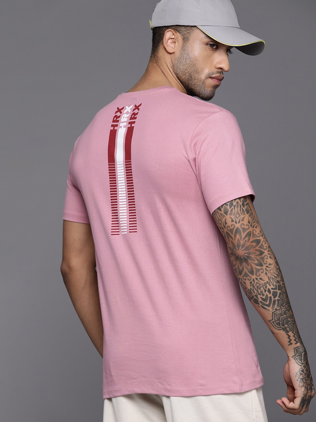 

HRX by Hrithik Roshan Men Graphic Printed T-shirt, Pink
