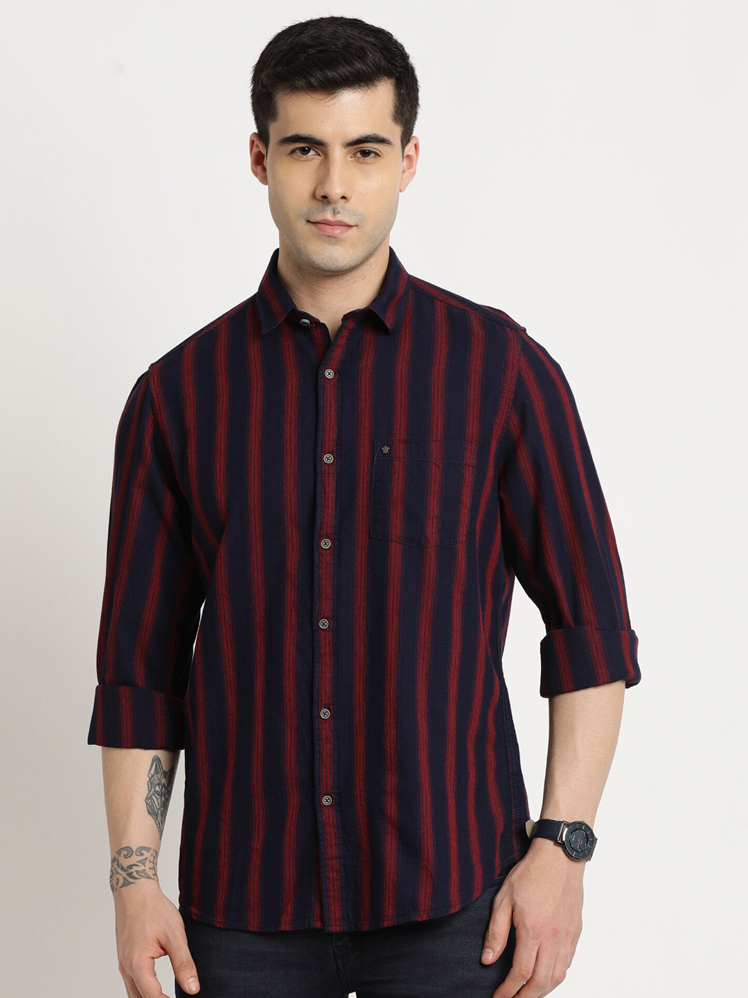 

Turtle Classic Slim Fit Cotton Opaque Striped Casual Shirt, Navy blue