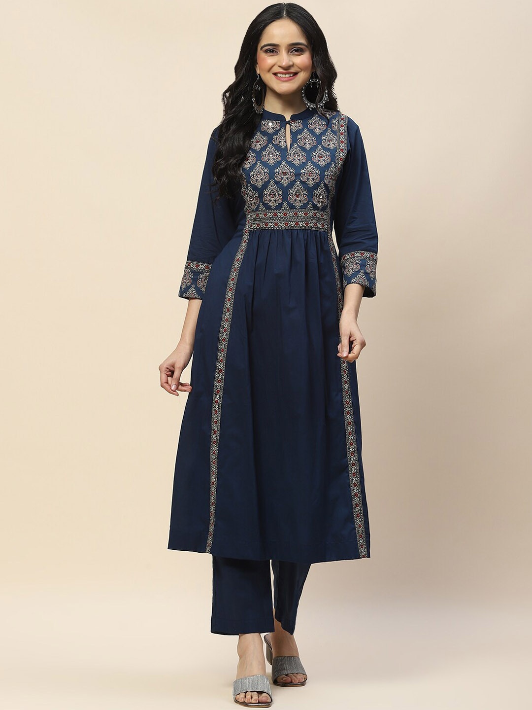 

Meena Bazaar Mandarin Collar Ethnic Motifs Yoke Design Empire Mirror Work Kurta Set, Navy blue