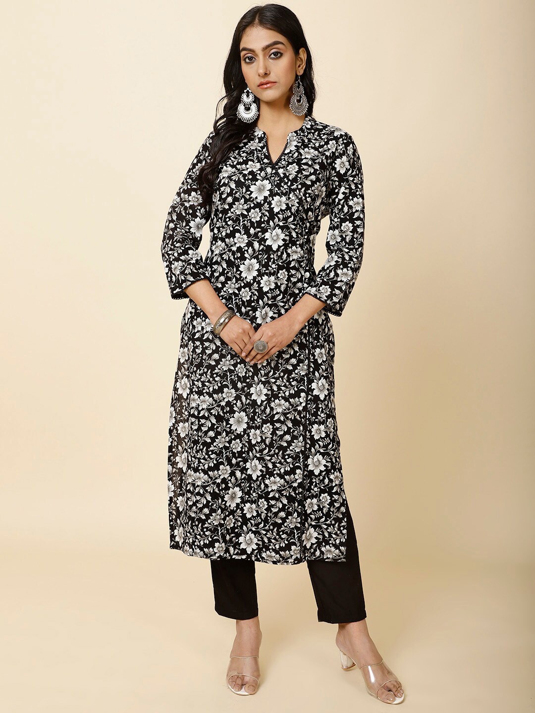 

Meena Bazaar Floral Printed V-Neck Angrakha Kurta with Trousers, Black