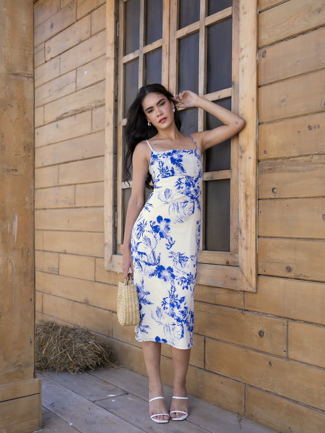 

Stylecast X Hersheinbox Floral Print Smocked Back A-Line Midi Dress, White