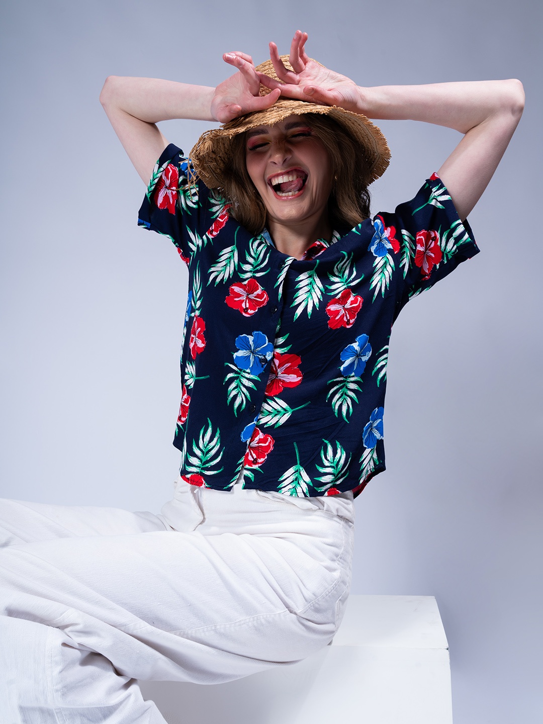 

Stylecast X Hersheinbox Floral Printed Casual Shirt, Black