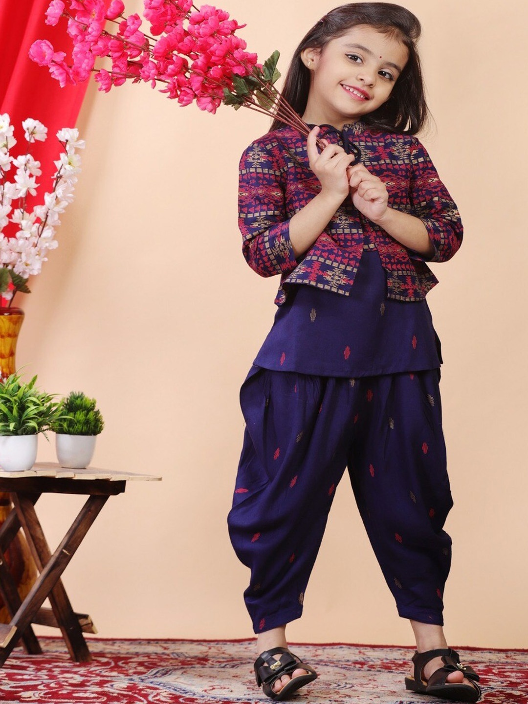 

BAESD Girls Ethnic Motif Woven Design Straight Kurti & Dhoti Pants With Jacket, Blue