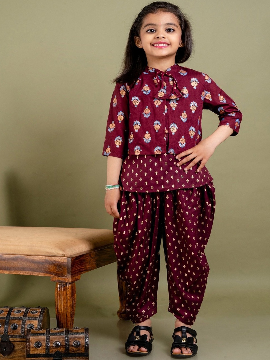 

BAESD Girls Floral Printed Regular Kurta With Dhoti Pants & Jacket, Maroon