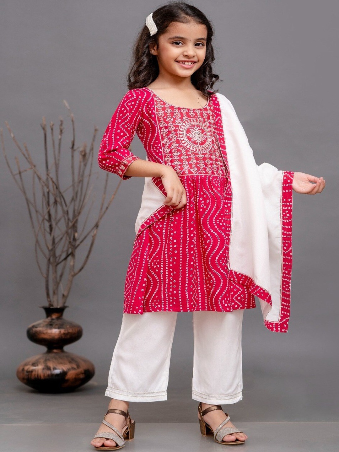 

BAESD Girls Bandhani Printed Regular Thread Work Kurta With Pyjamas & Dupatta, Red