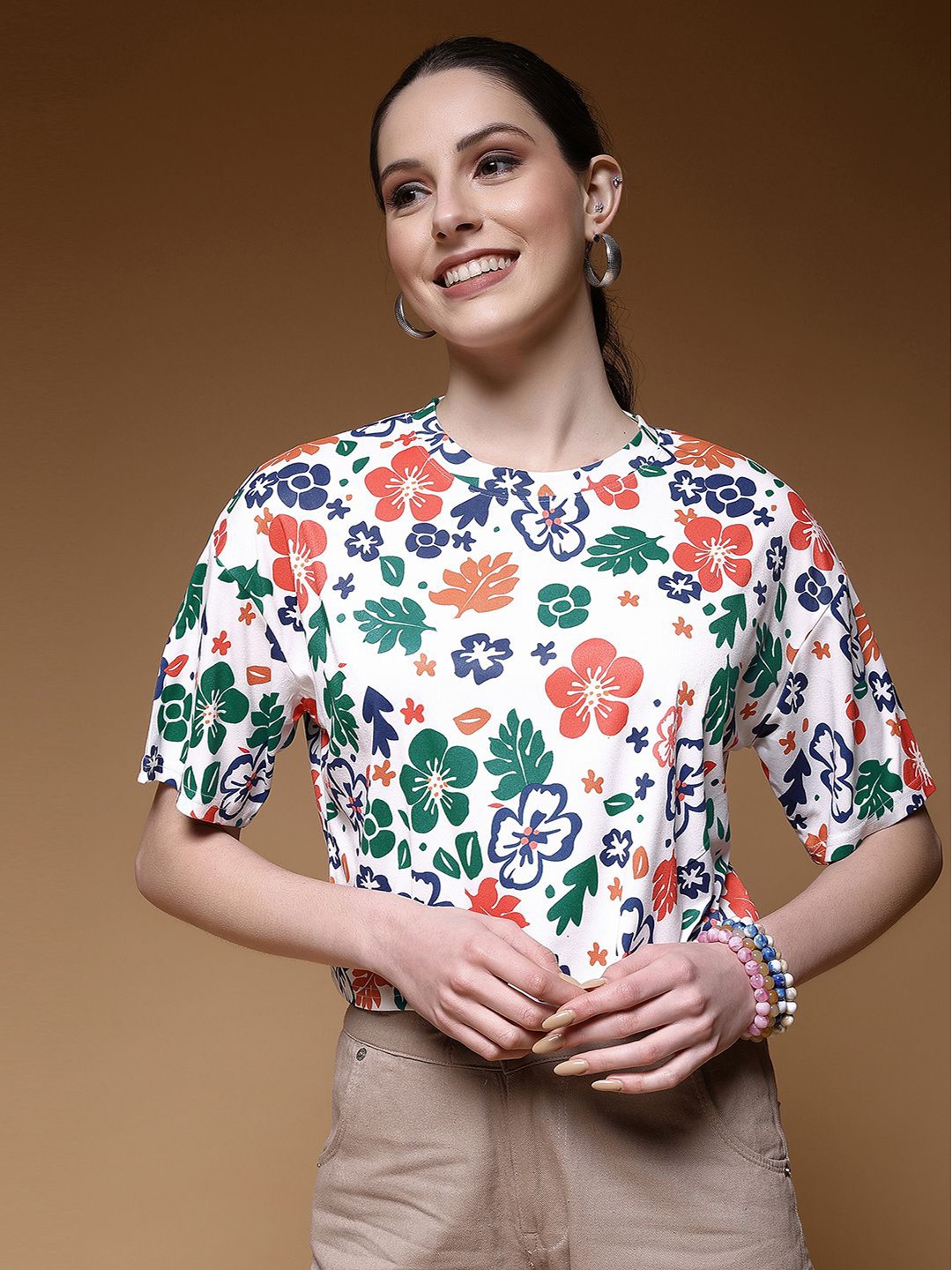 

Selvia Round Neck Short Sleeves Floral Print Top, White