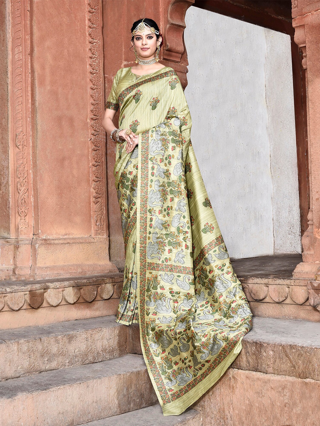 

elora Floral Woven Design Tussar Saree, Green