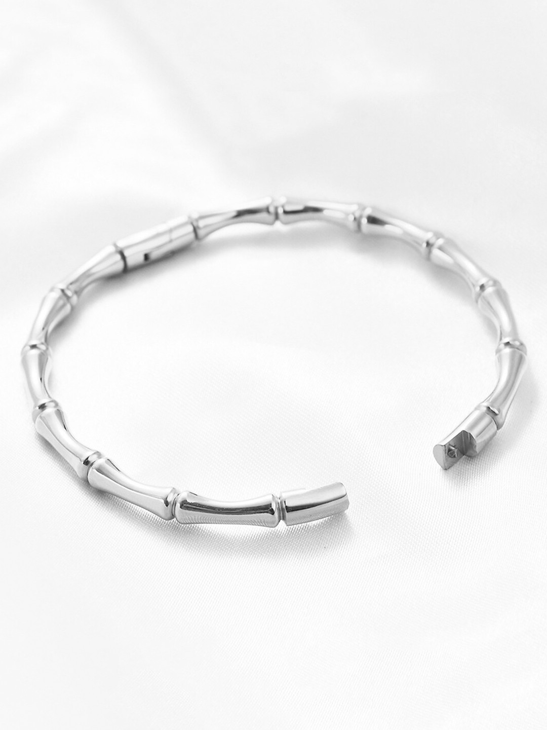 

Peora Silver-Plated Kada Bracelet