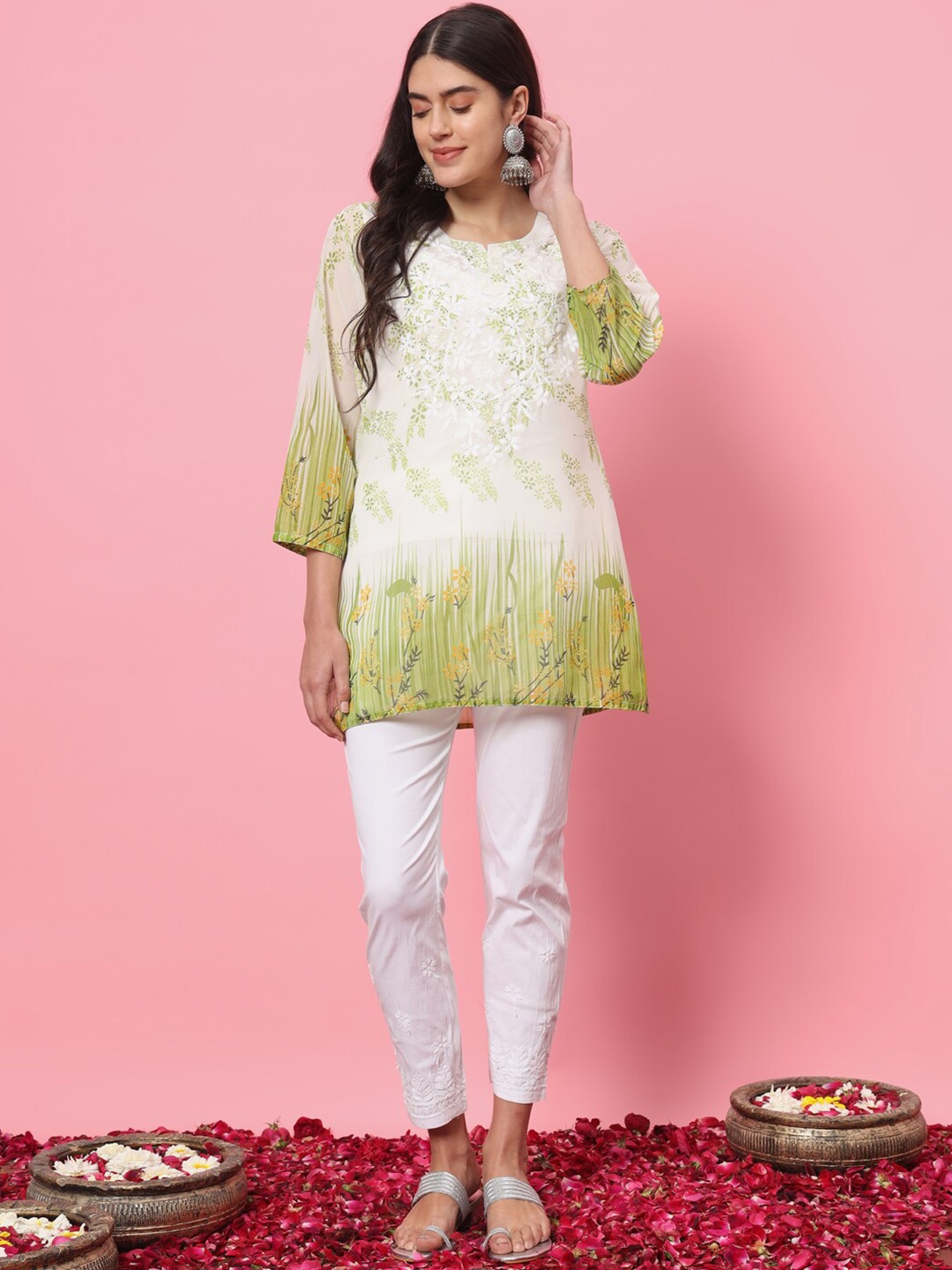 

Ethnava Floral Printed Chikankari Straight Kurti, Green