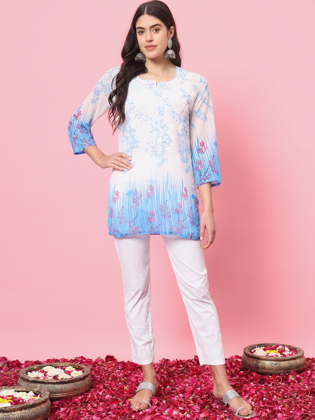 

Ethnava Floral Printed Thread Work Kurti, White