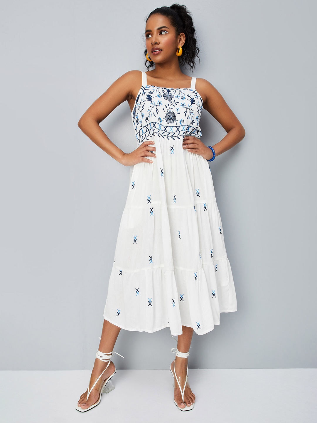 

max Embroidered Fit & Flare Midi Dress, Off white