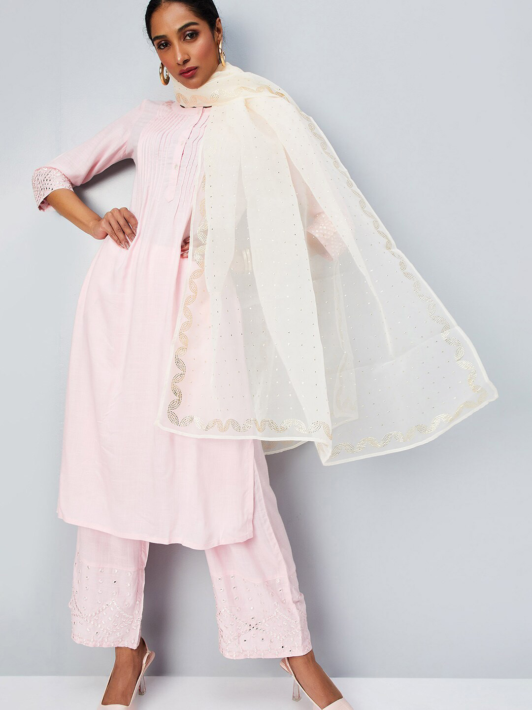 

max Sequinned Embellished Organza Dupatta, Off white