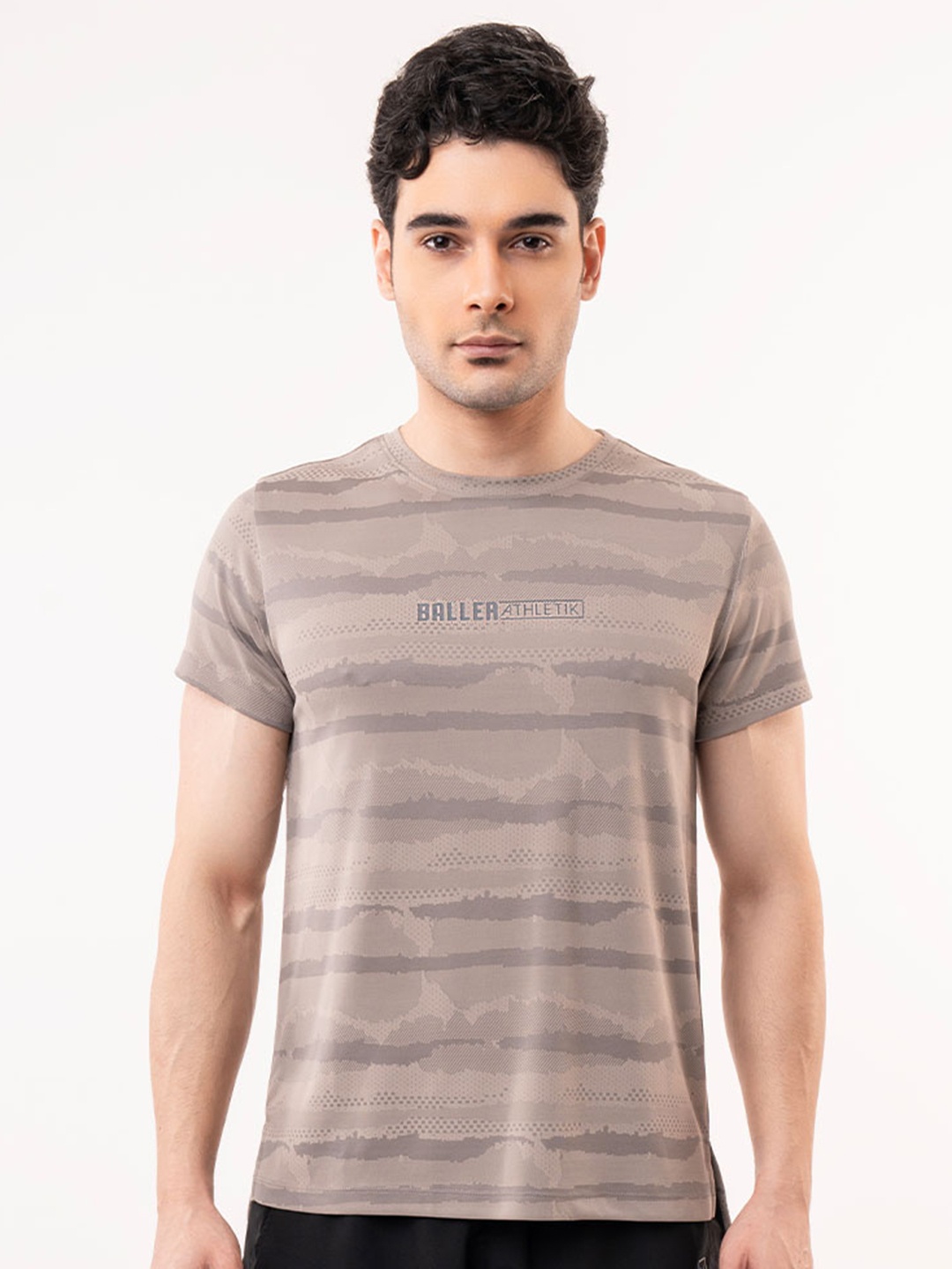 

Baller Athletik Men Checked Pockets T-shirt, Grey