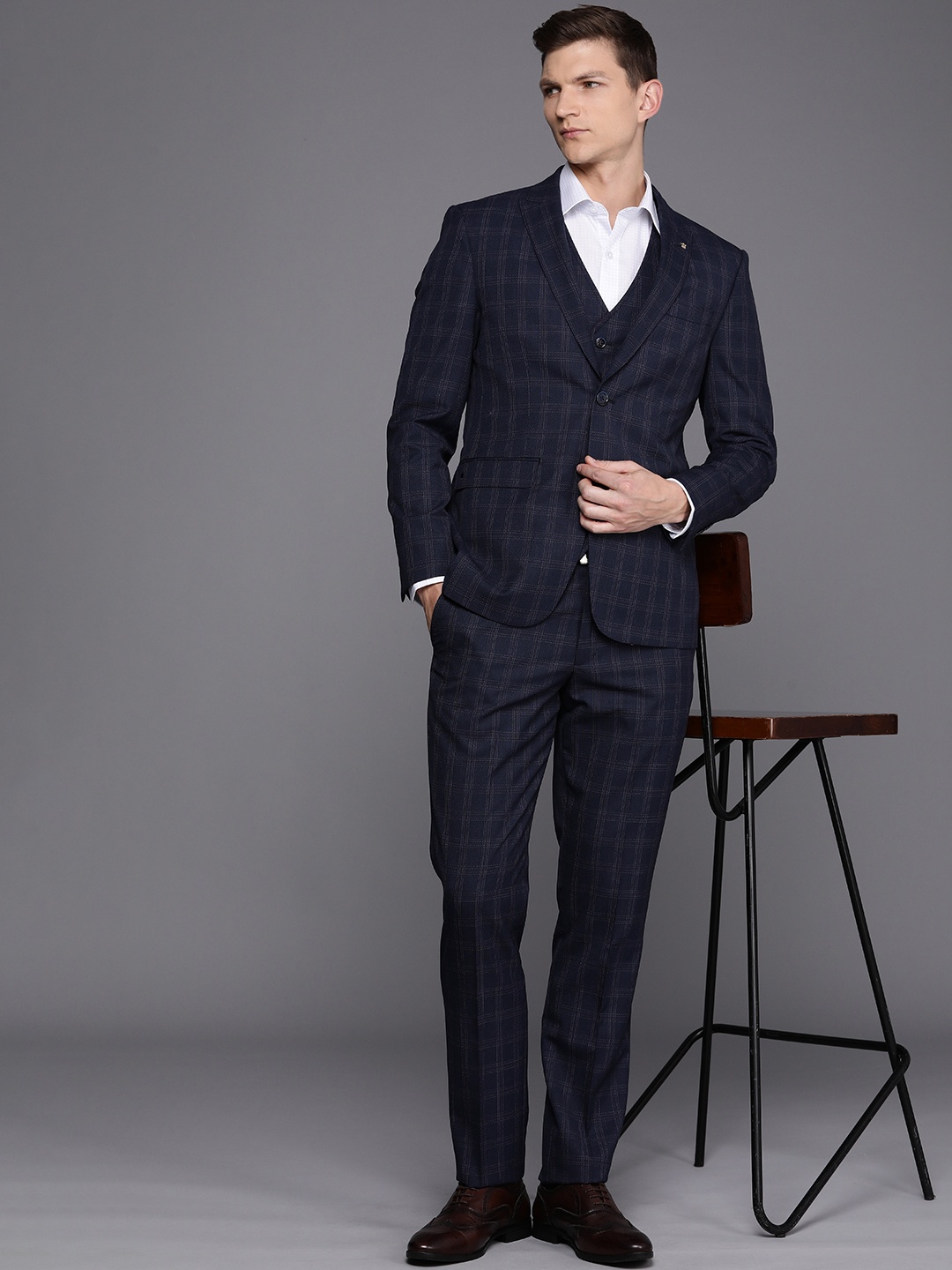 

Louis Philippe Men Checked Slim Fit Single-Breasted Three-Piece Formal Suit, Navy blue