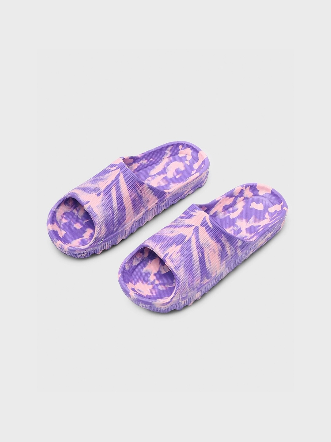 

Bewakoof Women Printed Rubber Sliders, Purple