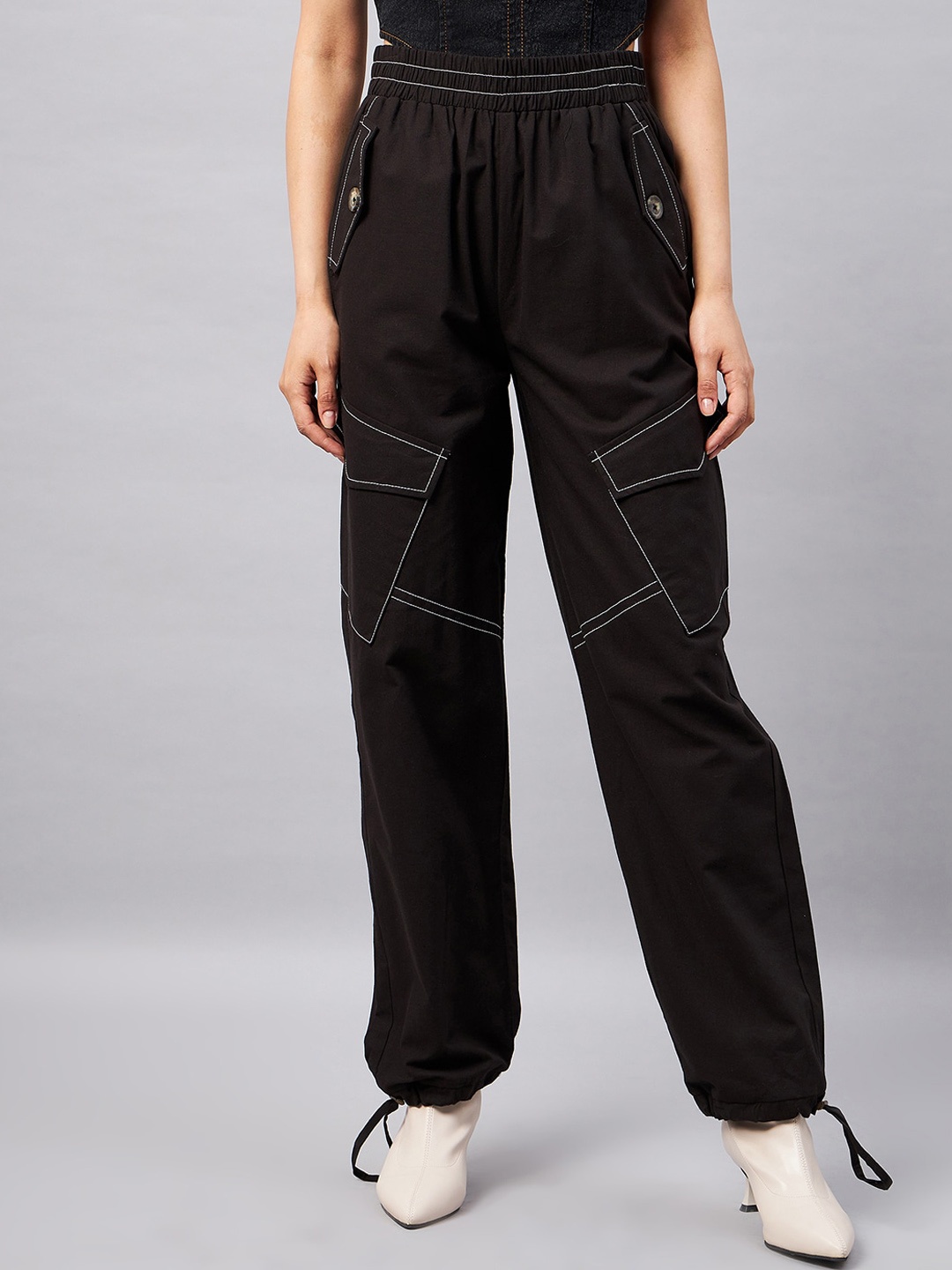 

Orchid Blues Women Loose Fit High-Rise Cotton Cargo Joggers, Black