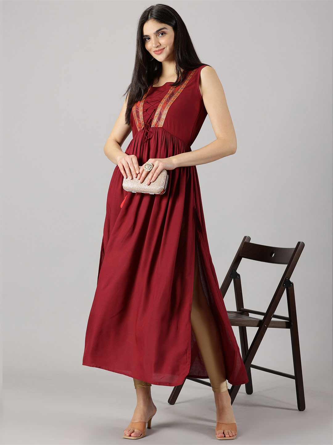 

DRESSAR Square Neck Sleeveless Maxi A line Dress, Maroon