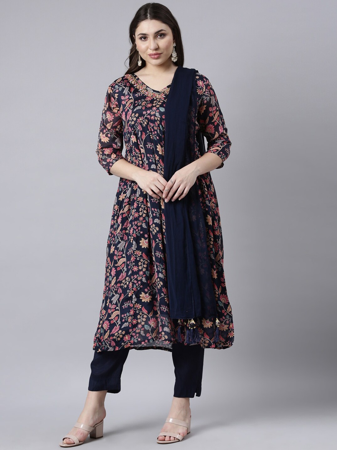 

Neerus Women Floral Printed Pleated Thread Work Silk Chiffon Kurta with Trousers & With Dupatta, Navy blue