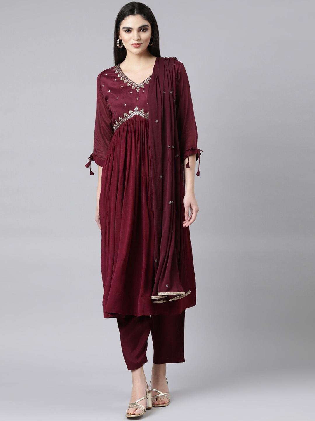 

Neerus V-Neck Beads and Stones Anarkali Kurta & Trousers With Dupatta, Burgundy