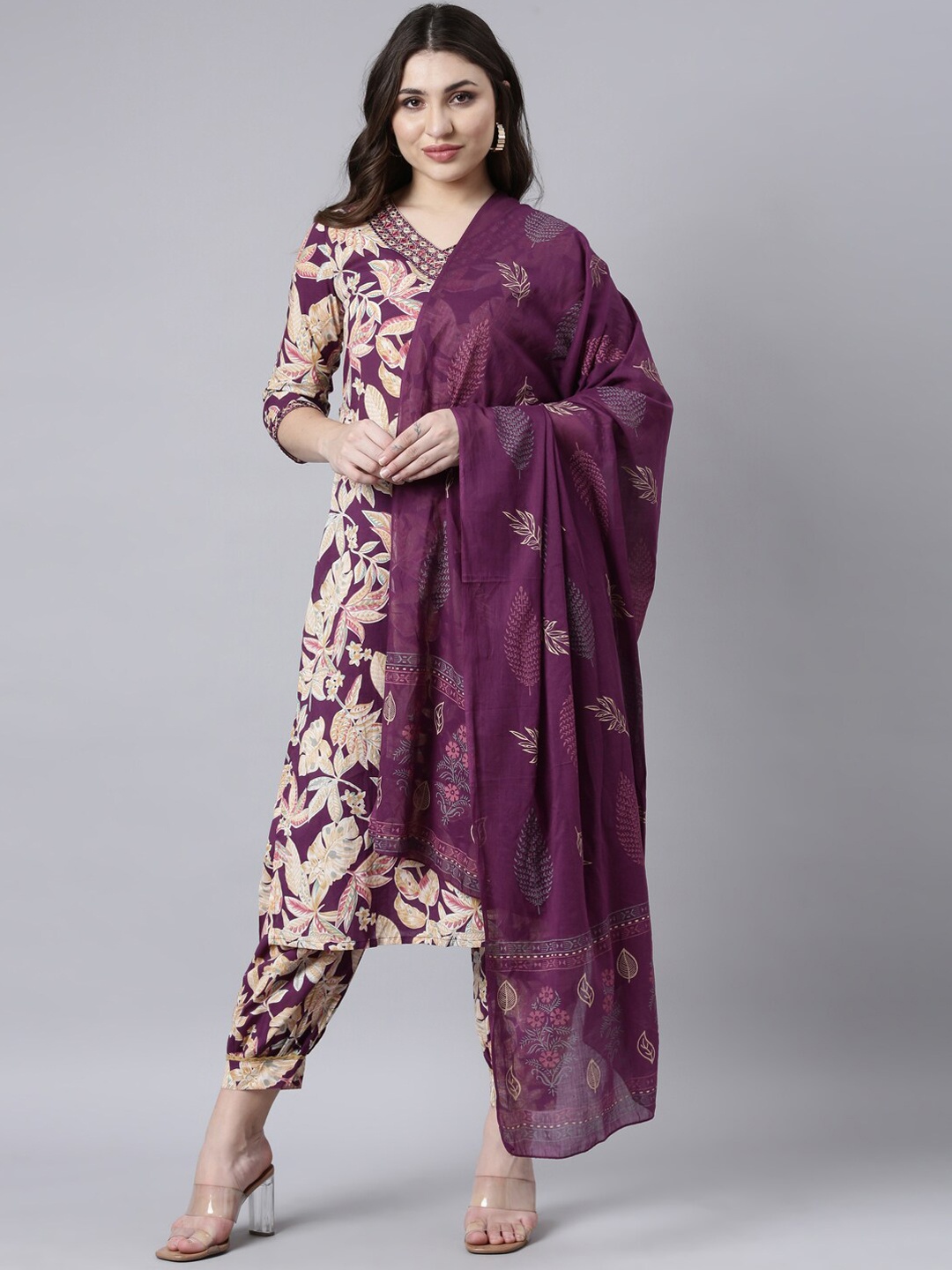 

Neerus Women Floral Printed Regular Thread Work Pure Cotton Kurta with Salwar & With Dupatta, Purple