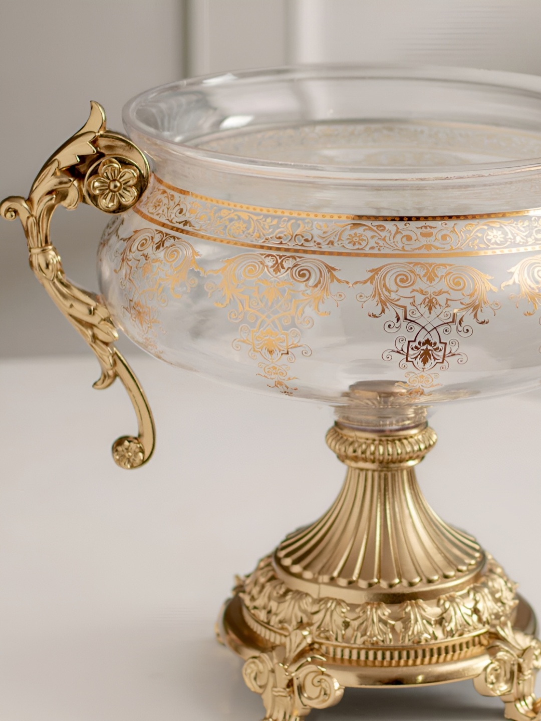 

THEDECORKART Gold-Toned Glass Ornamental Decorative Curio Showpiece