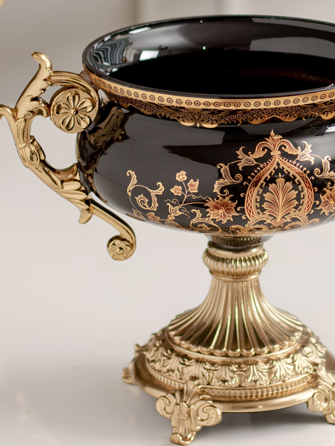 

THEDECORKART Black & Gold Toned Printed Glass Curio Showpiece