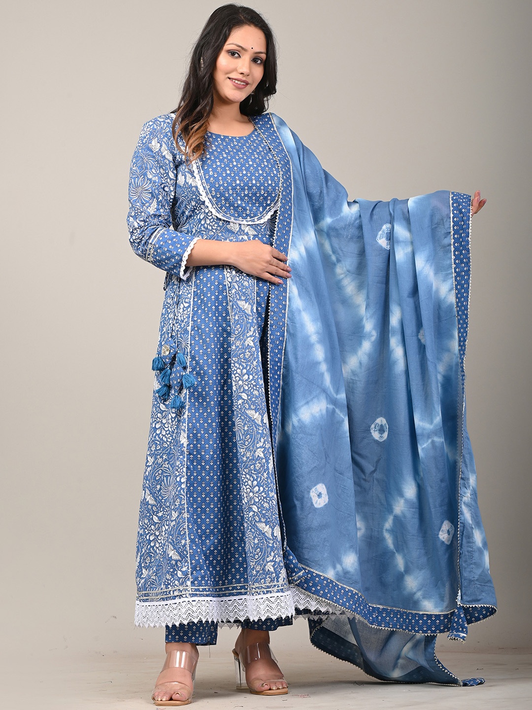 

YUSRA Ethnic Motifs Printed Round Neck Three-Quarter Sleeves Pure Cotton Kurta Set, Blue