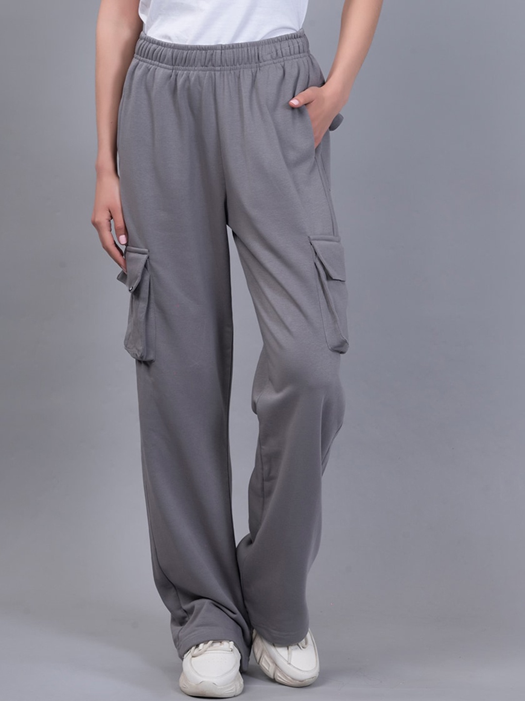 

PRONK Women Relaxed-Fit Cotton Mid-Rise Track Pants, Grey
