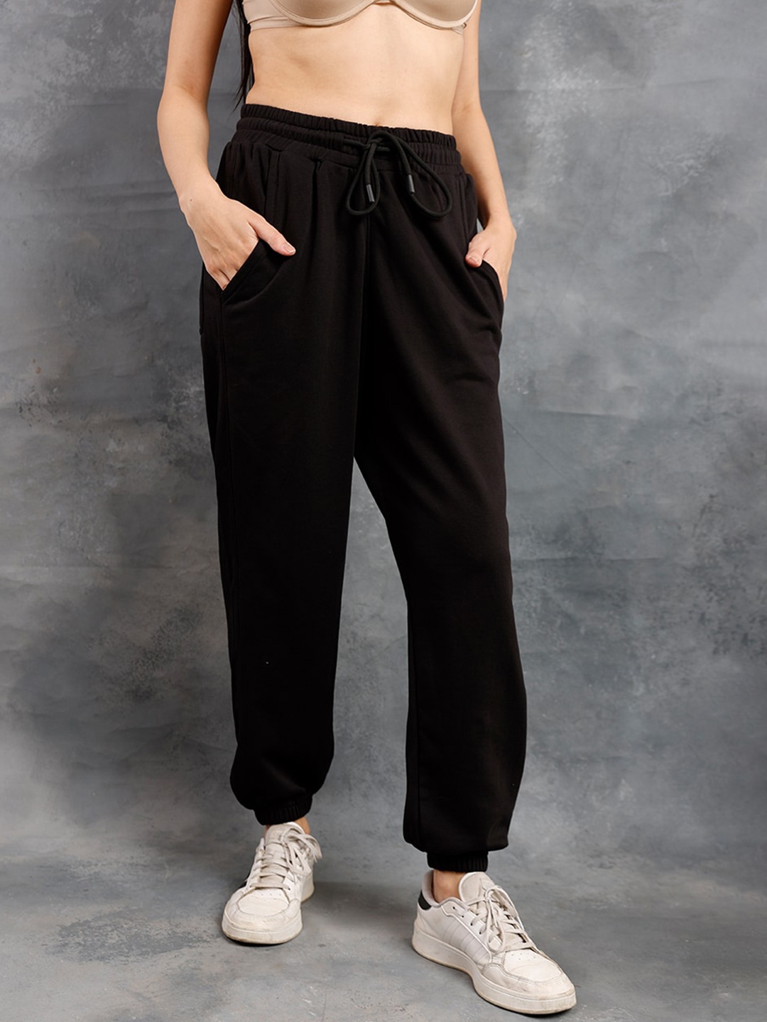 

PRONK Women Mid-Rise Loose Fit Cotton Joggers, Black