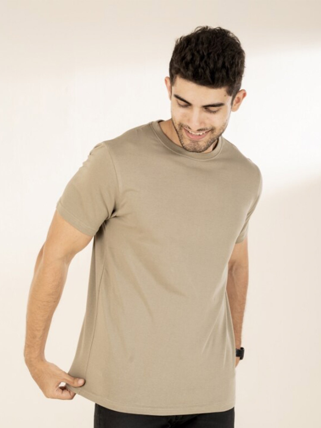 

The Bleu Label Round Neck Short Sleeves Slim Fit Cotton T-shirt, Beige
