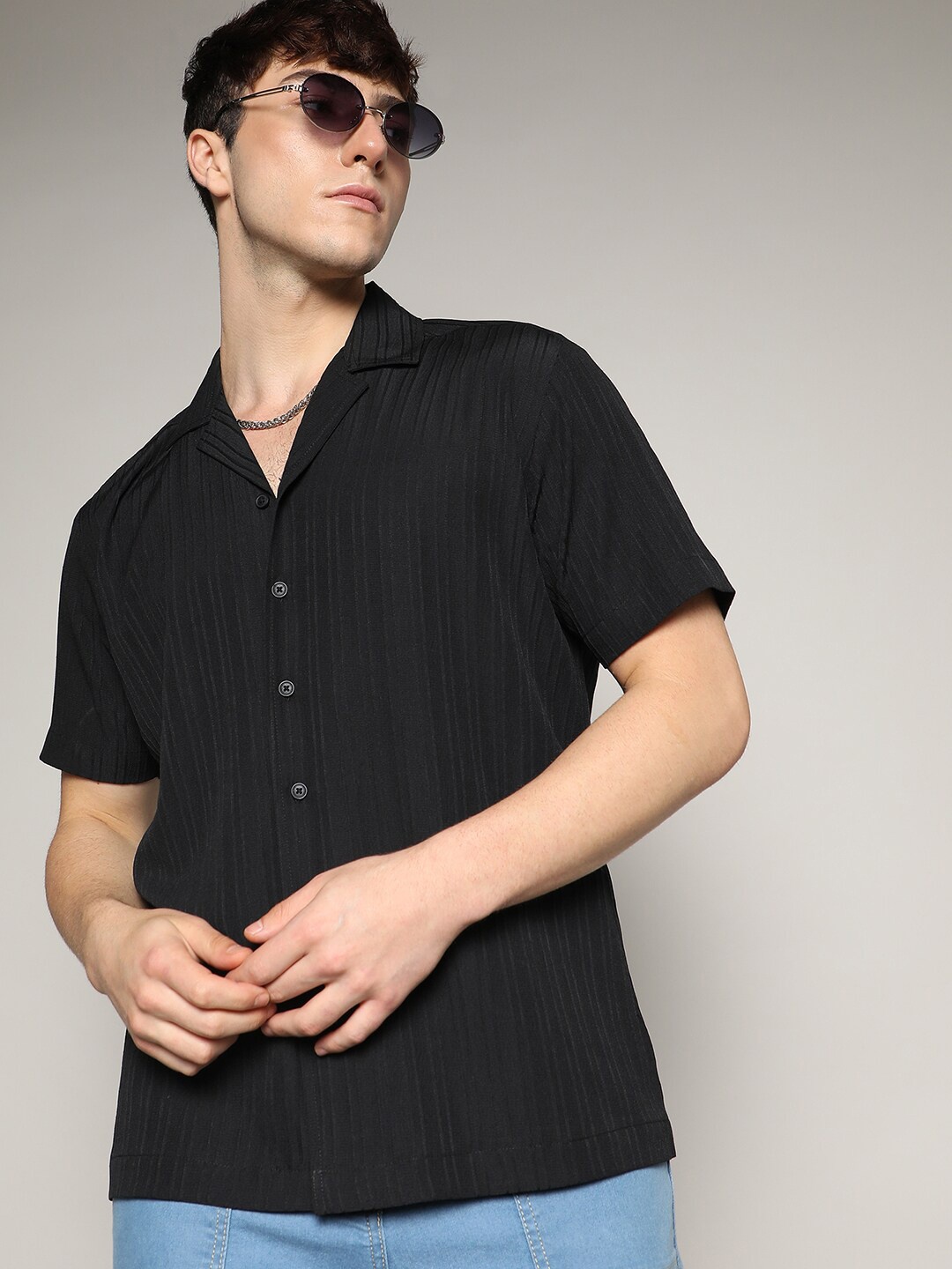 

Campus Sutra Relaxed Striped Cotton Casual Shirt, Black