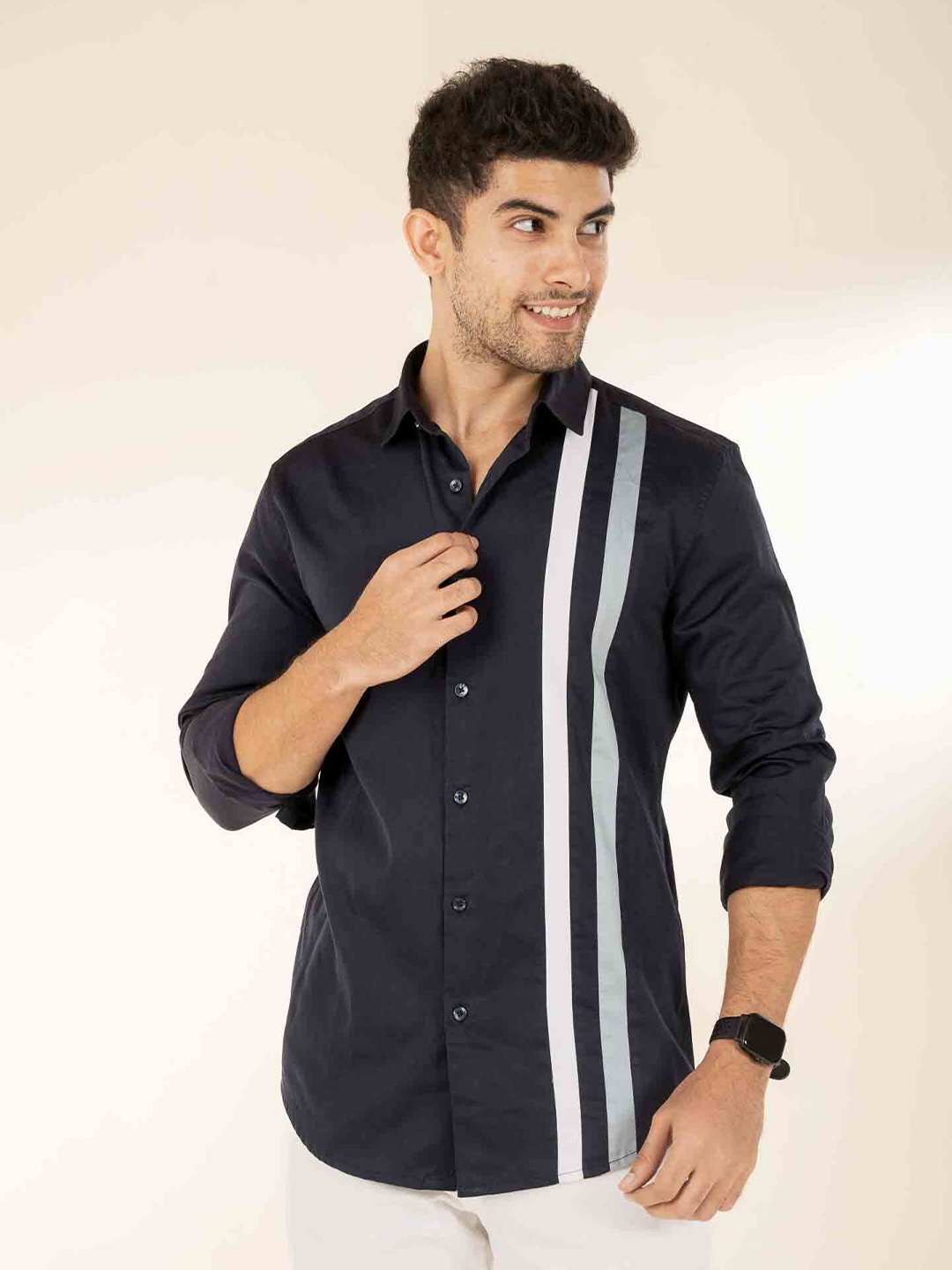 

The Bleu Label Classic Slim Fit Opaque Cotton Casual Shirt, Navy blue