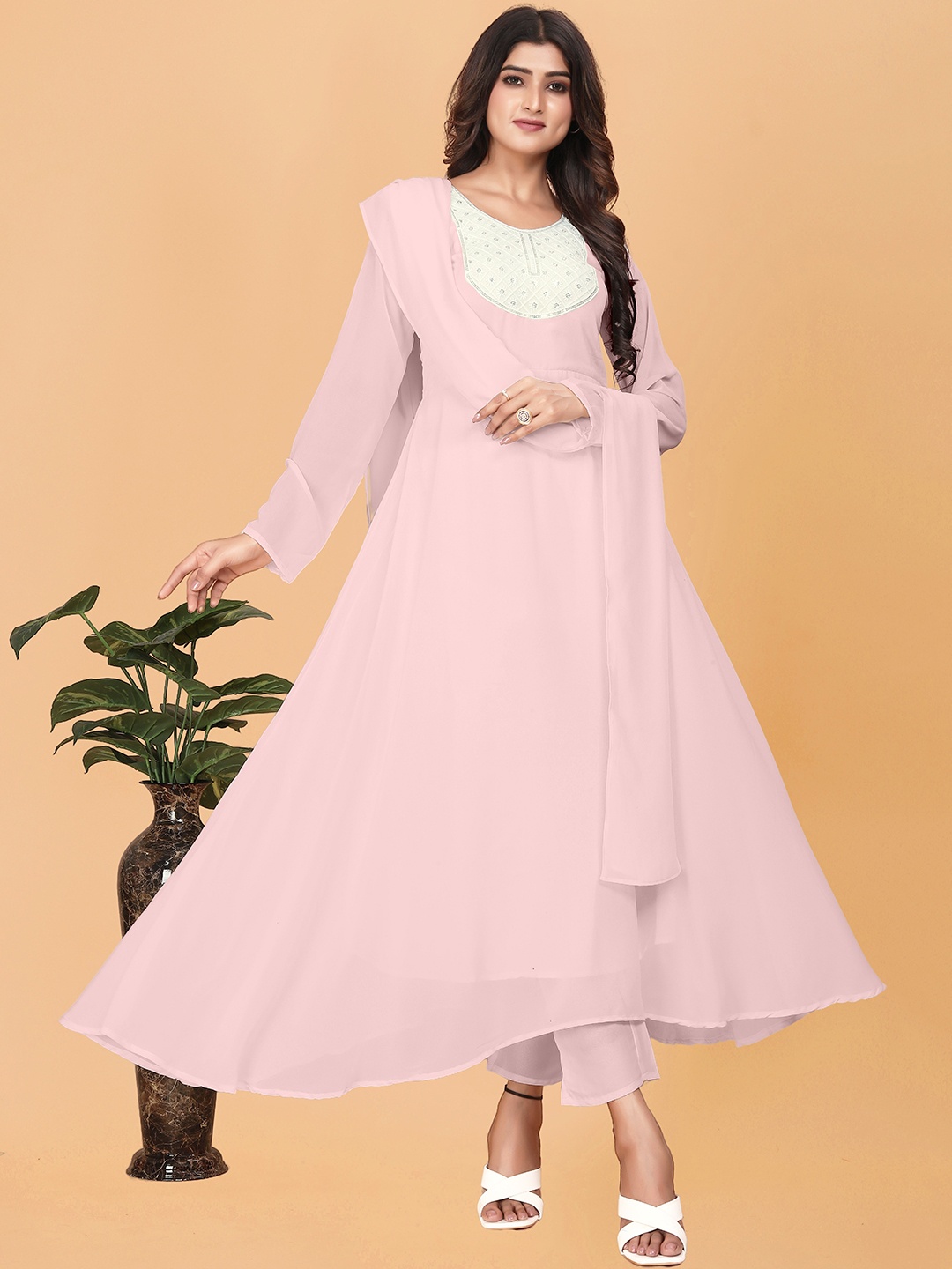 

BAESD Yoke Design Regular Thread Work Kurta With Trousers & Dupatta, Pink