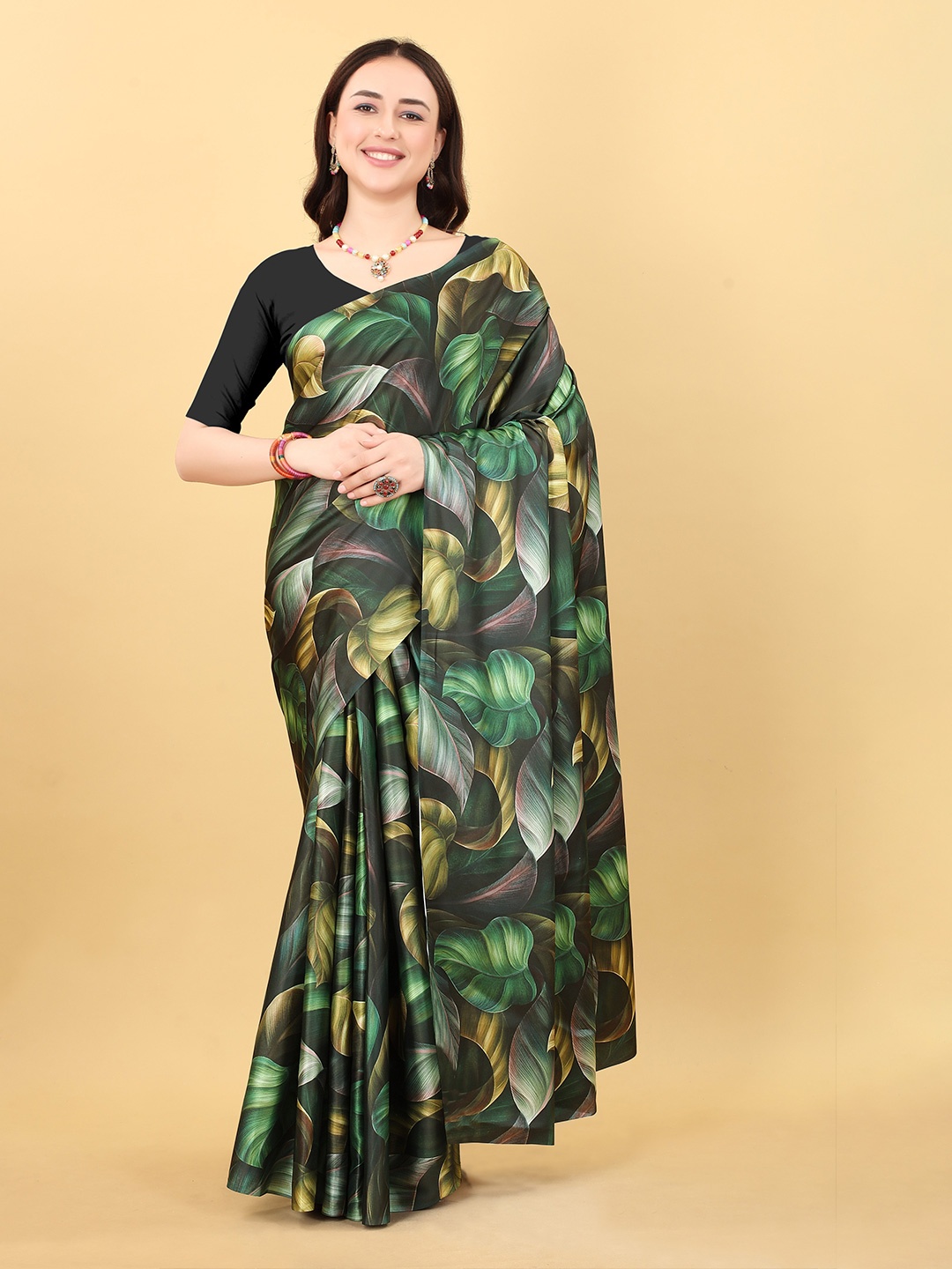 

bansari textiles Floral Printed Satin Block Print Saree, Green