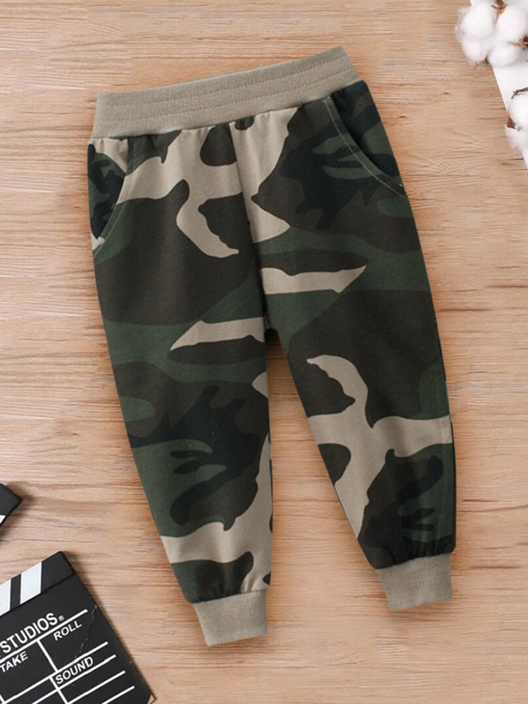 

INCLUD Boys Camouflage Printed Relaxed-Fit Mid Rise Joggers, Khaki