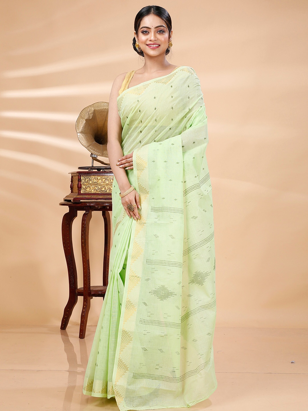 

DipDiya Ethnic Motifs Woven Design Pure Cotton Taant Saree, Lime green