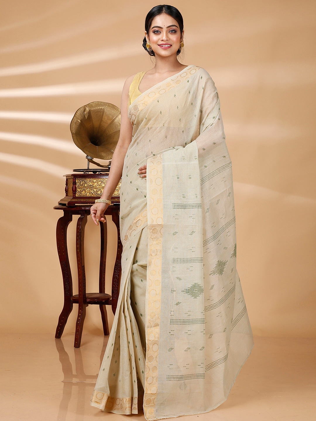 

DipDiya Ethnic Motifs Woven Design Pure Cotton Taant Saree, Cream