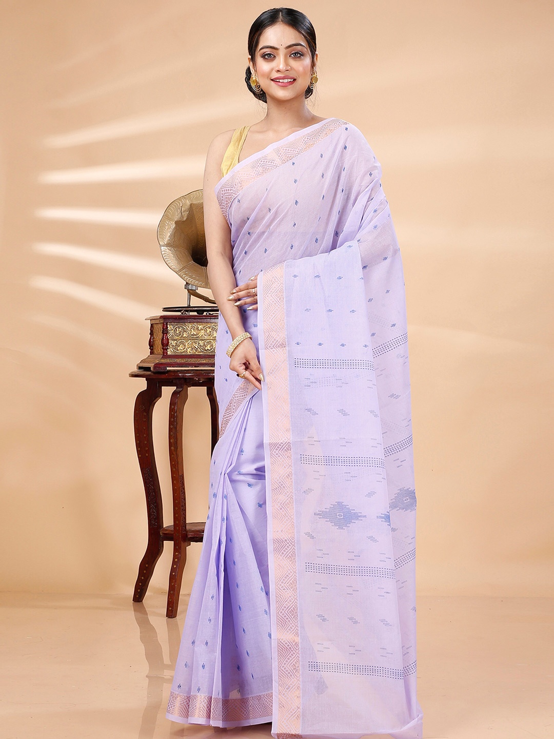 

DipDiya Ethnic Motifs Woven Design Pure Cotton Taant Saree, Purple