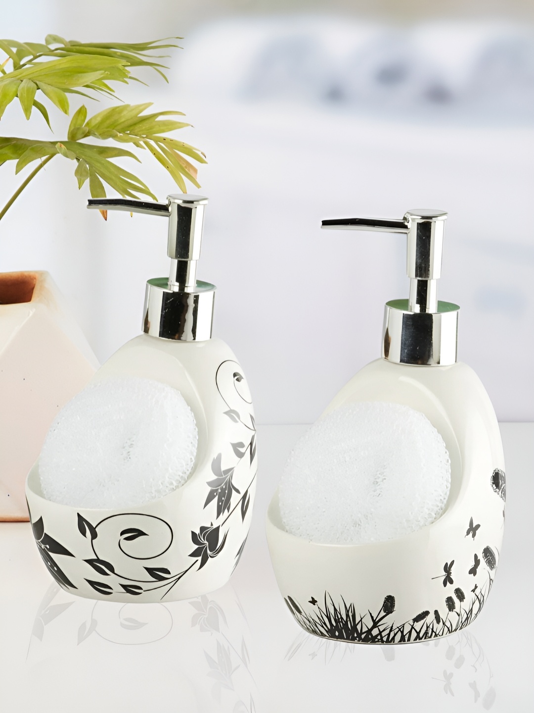 

Kookee White & Black 2 Pieces Floral Printed Ceramic Soap Dispensers $00 ml Each