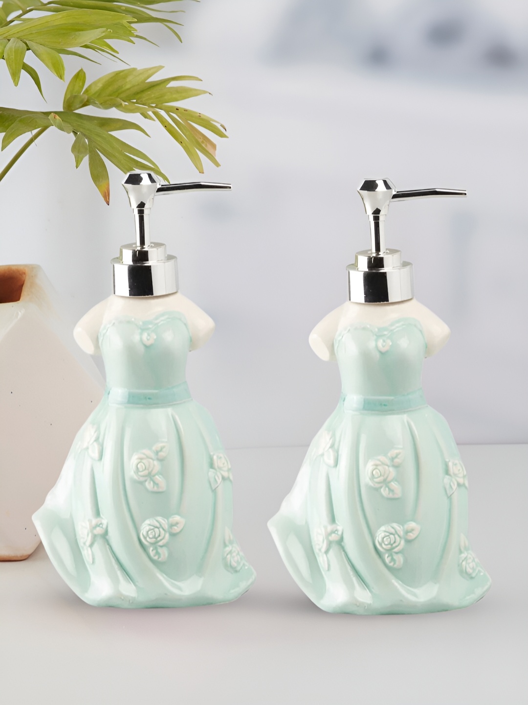 

Kookee Green & White 2 Pieces Textured Ceramic Soap Dispensers