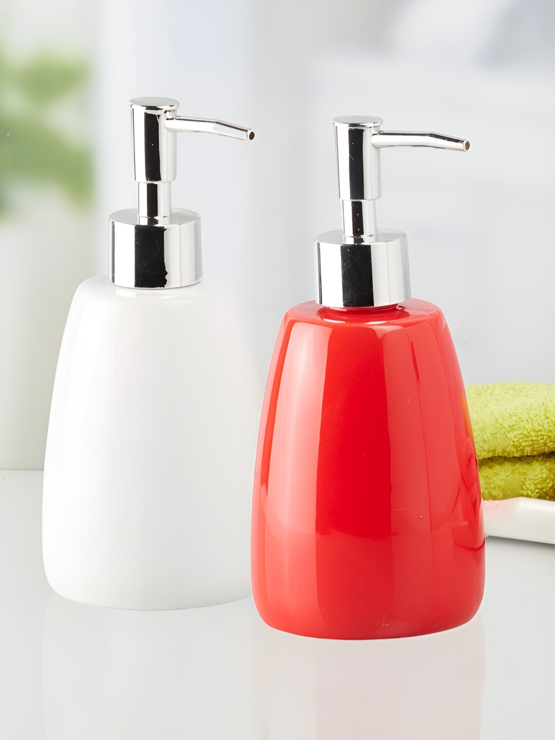 

Kookee 2 Pieces Red Abstract Ceramic Soap Dispenser