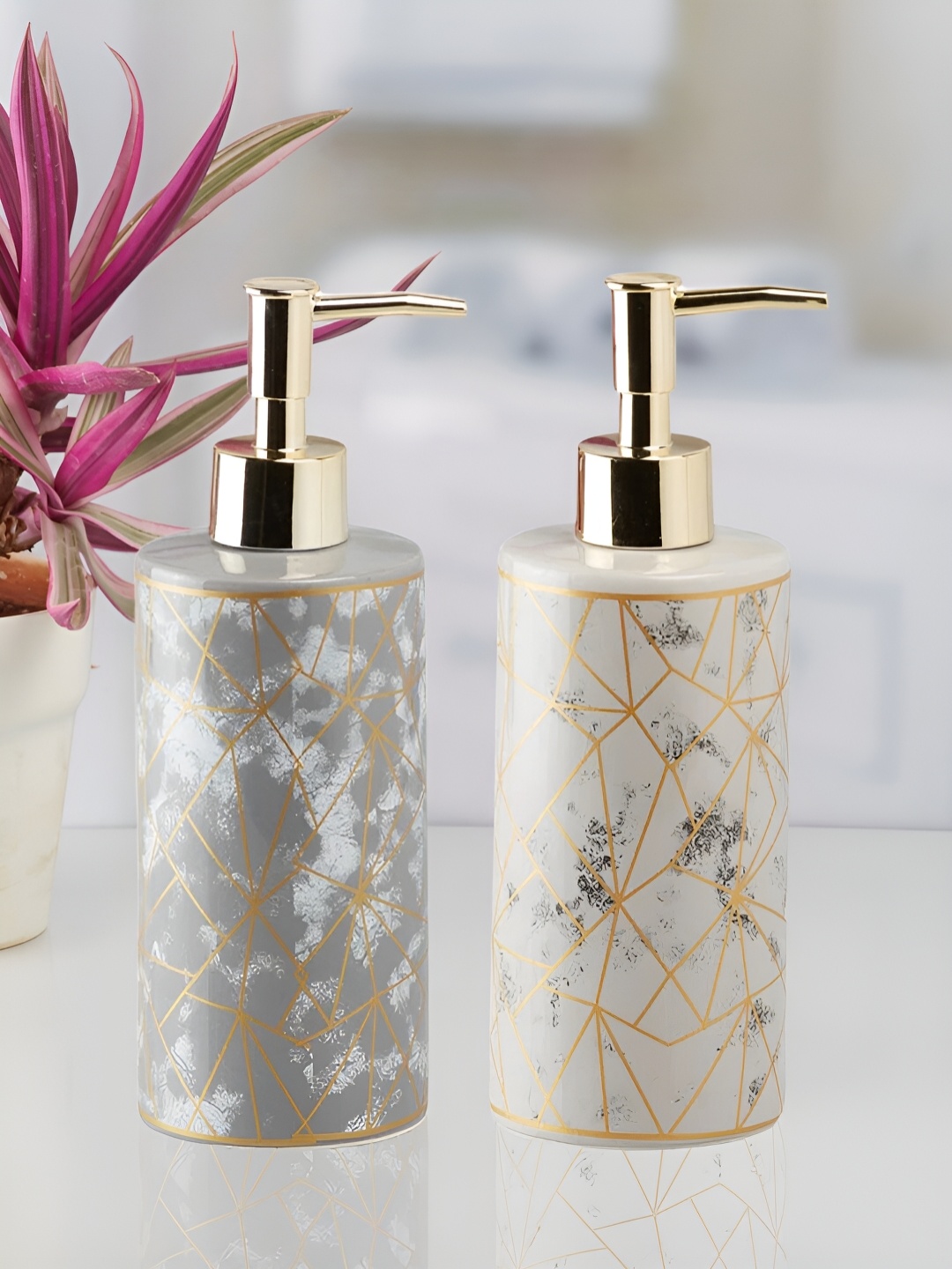 

Kookee 2 Pieces Grey Abstract Ceramic Soap Dispenser 400 ml