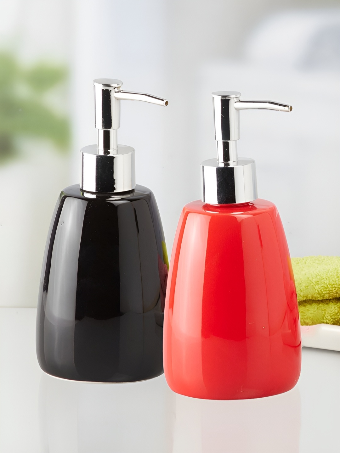 

Kookee 2 Pieces Red Abstract Ceramic Soap Dispensers