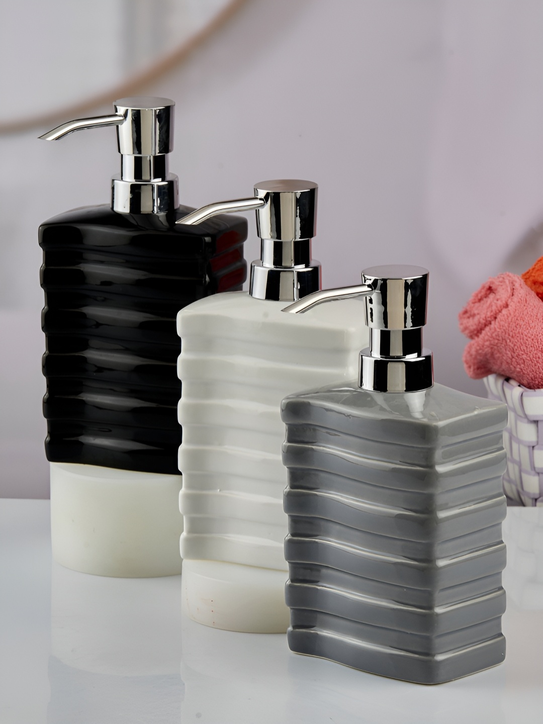 

Kookee Black & Grey 3 Pieces Textured Ceramic Soap Dispensers 350 ml Each