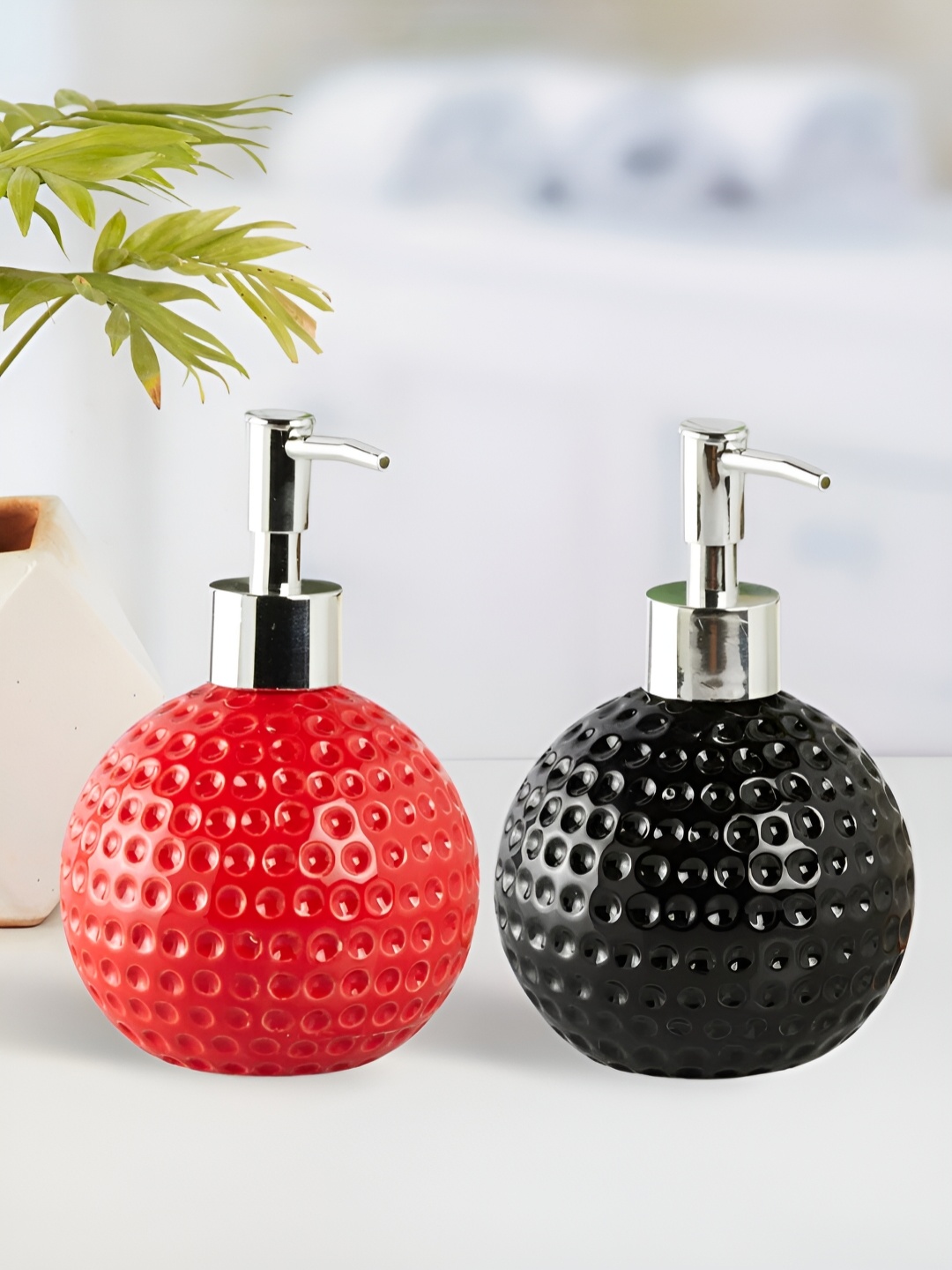 

Kookee Red & Black 2 Pieces Abstract Ceramic Soap Dispenser