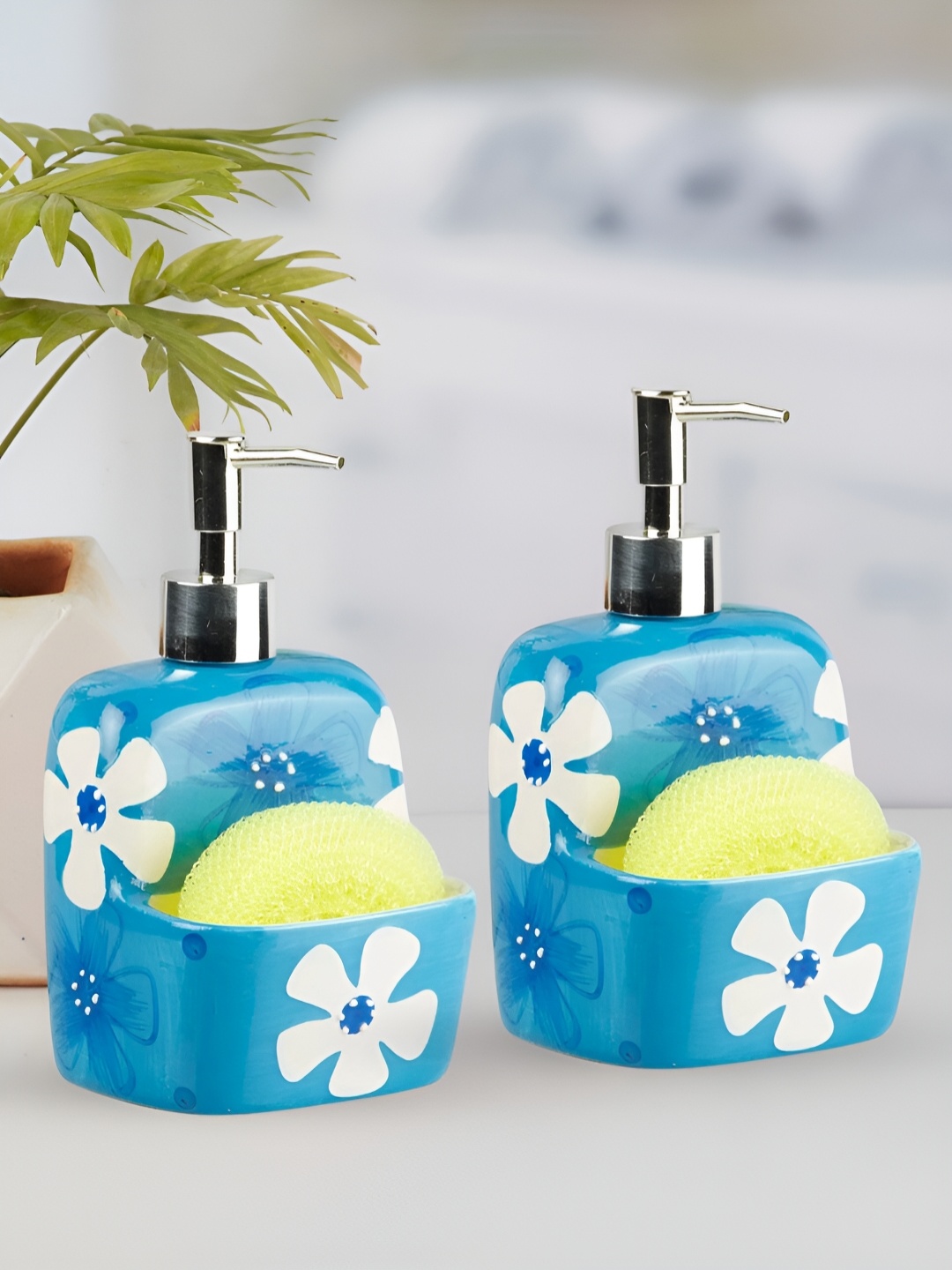 

Kookee Blue & White 2 Pieces Floral Ceramic Soap Dispenser