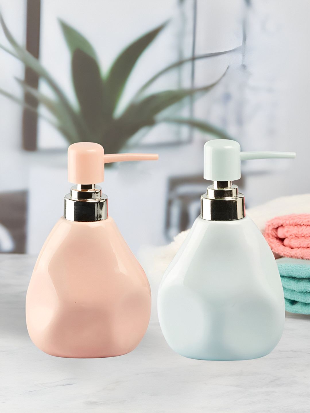 

Kookee Peach & White 2 Pieces Abstract Ceramic Soap Dispenser