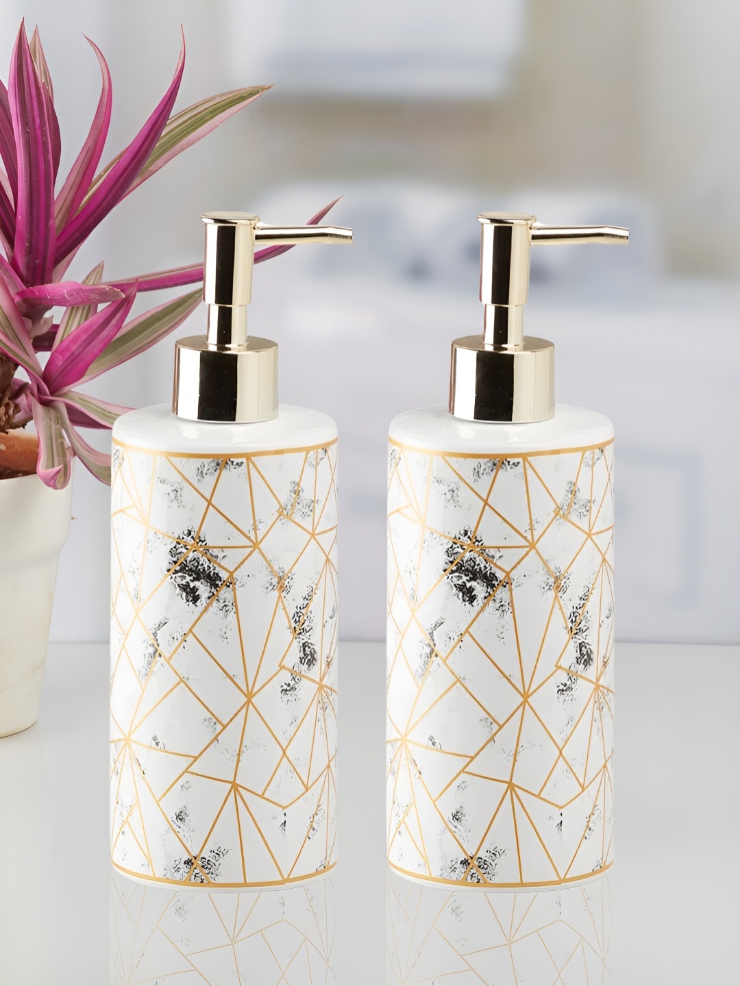 

Kookee White & Cream 2 Pieces Abstract Ceramic Soap Dispenser