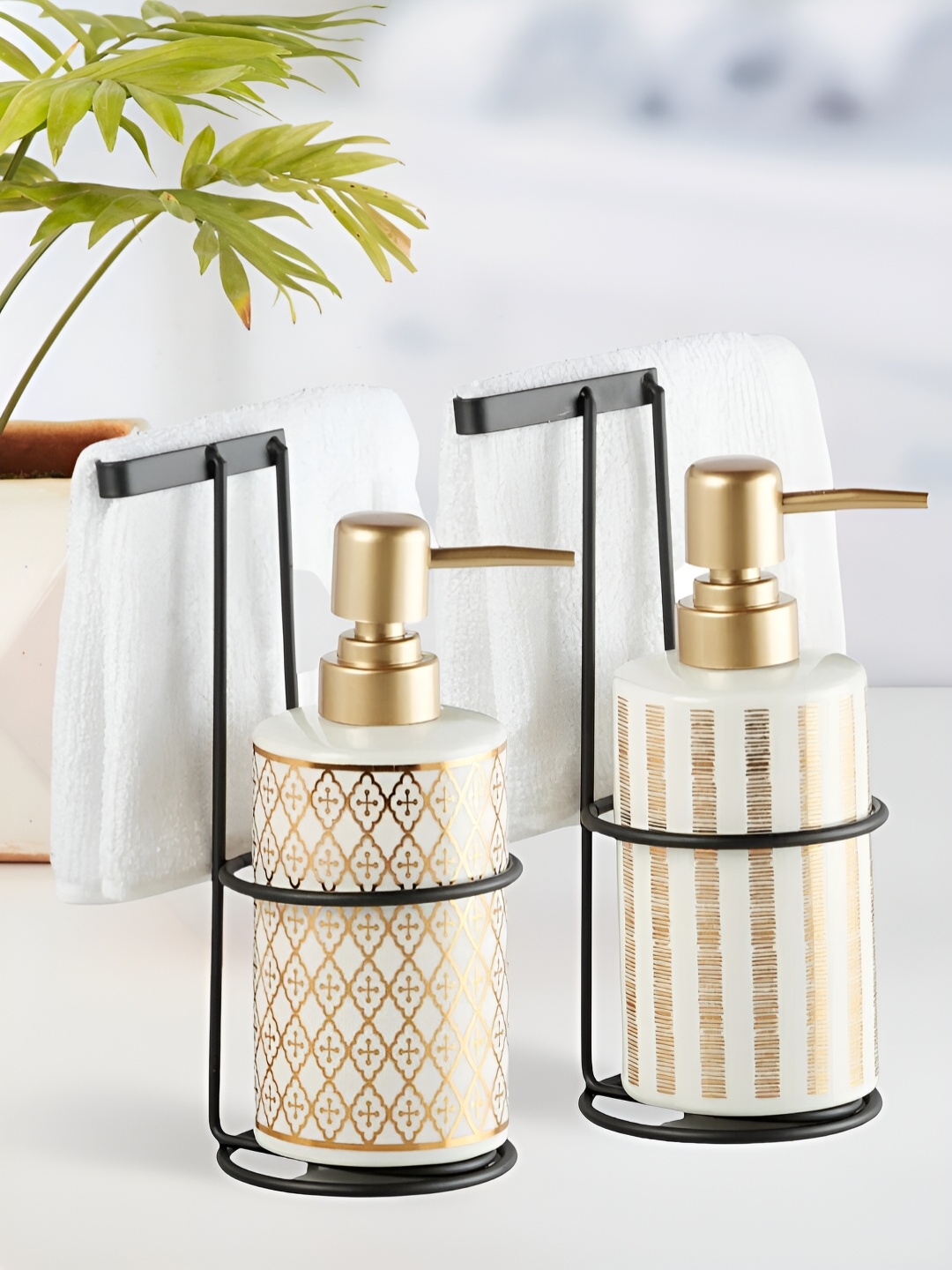 

Kookee White & Beige 2 Pieces Ceramic Geometric Glossy Contemporary Soap Dispenser